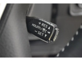 クルーズコントロール☆ アクセルペダルを踏まずに安定走行できるので、高速道路などでの長時間運転の負荷軽減に寄与します。 また、無駄なアクセルの踏み込みが抑えられ、エコドライブにも貢献します!