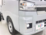 フォグランプ装着車です。暗い夜道の車両前方を明るく照らします
