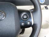 【ステアリングスイッチ】運転中に視線を前に向けたまま操作できます。