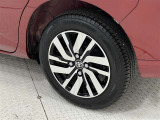 タイヤサイズは165/65R14!純正アルミホイール!残り溝は5ミリ程度です!