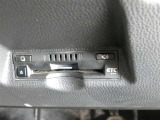 ナビ連動タイプのETC車載機です。ナビゲーションと連動してくれますのでカード未挿入を知らせてくれるなど便利な機能が追加されています。