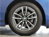 【BMWアロイホイル】軽量かつ強度に拘ったアロイホイル。走行性能ポテンシャルを引き出す設計。車の足元を引き締めてくれる大きなポイントはアロイホイルです。