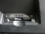 ナビ連動タイプのETC車載機です。ナビゲーションと連動してくれますのでカード未挿入を知らせてくれるなど便利な機能が追加されています。