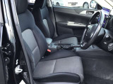 それぞれの分野のプロがお車の悩みや疑問に親身になって対応させていただきます。