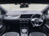 GLAクラス GLA200d 4マチック AMGライン 4WD 4WD サンルーフ