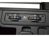 運転席&助手席シートヒーター/シートベンチレーション装備。 寒い日にはぬくもりを伝え、暑い日には冷涼感をもたらしてくれます。より快適な運転を(^O^)/