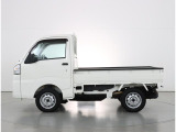 中古車は1台として同じコンディションのものは存在しないため、安心しておクルマをお選びいただけるよう、信頼のおける第三者機関が基準に従い、車両の品質と状態をチェックし、評価するのが「第三者評価」です。