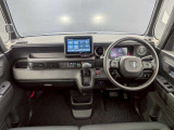 とっても視界が広くて、女性も運転しやすいですよ!!!