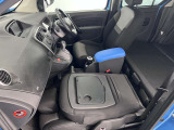 【車内ルームクリーニング済】専門スタッフにより車内はきれいにルームクリーニングを行っております。