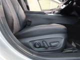 パワーシート搭載。微妙な調整が手軽にでき、ピッタリなポジションで運転することが可能です。