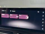 12.3インチワイドディスプレイを採用。情報を同時に表示できる3分割画面も可能