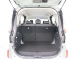 ラゲージスペースだって広々です!車種によっては床下収納やシートの折り畳み、またシートを動かして更にお荷物積めちゃいます♪