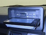 CD、DVDの再生ができます。