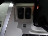 運転席、助手席はシートヒーター付きです。座面や背もたれを素早く温め、寒い日もより快適に過ごせます。