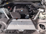 【BMWクリーンディーゼル】市場をリードするディーゼルエンジン。低回転ステージ専用ターボが走り出しから効果的に過給を行いスムーズな発進加速や低燃費を実現。ディーゼルの常識を超えたスポーティな走りを!