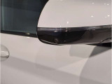 【BMWミラー】視認性の高いスタイリッシュなミラー。自動防眩機能も付いており夜間のドライビングをサポートします。