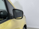【ブラインドスポットモニター】巻き込み事故防止や、車線変更時の事故も予防します。
