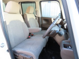 運転席の高さを変更できるので、体格に合わせた位置で運転できます!