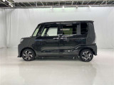 両側パワースライドドア付きだから、狭い駐車スペースなどでの 乗り降りラクラク!小さなお子さまのいるご家庭には嬉しい装備。