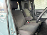 運転席シート廻りは使用感も少なく、とても良好な状態です♪さらに気持ちよくお乗り頂くために、徹底したルームクリーニングも実施しております!