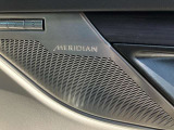 【MERIDIANサウンドシステム メーカーop価格￥149000】精密なデジタル技術を用いて、車内で臨場感あふれるオーディオ体験を提供します。澄み渡った高音から迫力ある重低音まで鮮やかに再生します。
