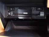 運転席お膝元にETCカード挿入口がございます。