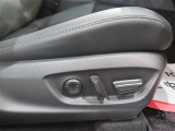 運転席8ウェイパワーシート。
