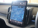 センターディスプレイは12.3インチのサイズとなります 縦型のためナビでは進行方向まで広く見通せます スピードやシフト等の表示もこちらになります