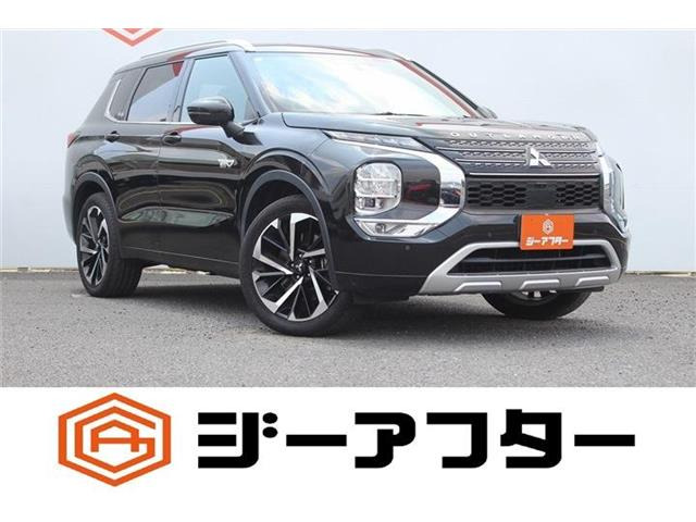 アウトランダー PHEV 2.4 P 4WD ワンオーナー 禁煙車 サンルーフ