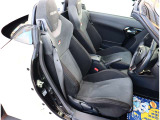 【車屋】として、長く車業界に従事した経験豊富なスタッフが在籍しております。
