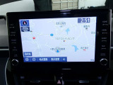 9インチ、ディスプレイオーディオ装着。スマホと通信ができてナビや好きな音楽を楽しめます。