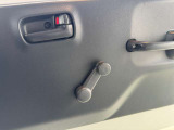 電動なくていい。壊れにくい手動がいいよね。微調整もきくしね。物事は考えようですよ。