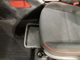 当店ではトヨタauショップ併設しております。お車と一緒にau携帯の機種変更も可能です♪また、自動車保険も取り扱っております。車の支払いと自動車保険の支払いをまとめてお支払い可能なプランもあります♪