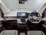 全方位で視界が広い、気持ちがよくて運転がしやすいインテリア