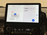 いまや必須装備「ナビゲーション」搭載!知らない場所にスイスイッとドライブ。もう、これなしではハンドルを握れませんね!でも運転中の操作は危険ですのでご注意ですね☆