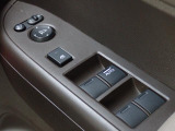 パワーウィンドウなので、窓の開閉もらくらくです!
