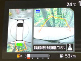 【アラウンドビューモニター】専用のカメラにより、上から見下ろしたような視点で360度クルマの周囲を確認することができます☆死角部分も確認しやすく、狭い場所での切り返しや駐車もスムーズに行えます。