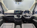 全方位で視界が広い、気持ちがよくて運転がしやすいインテリア
