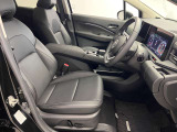 【運転席シート】ゆったりと広々した空間です。ストレスなく運転ができますよ!