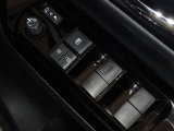 電動格納式ドアミラー・パワーウインドウを装備しています。