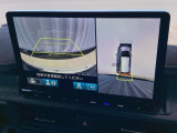バックカメラも装備しております。車庫入れの苦手なお客様も安心!重宝してくれます!