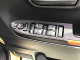 オート電動格納式ドアミラーです