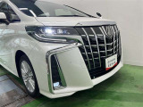 LEDヘッドランプで夜間も視界良好