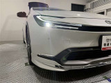 LEDヘッドライトです。デザイン性がよくとても明るいので、夜間の走行や悪天候でも安心です。しかも長寿命!