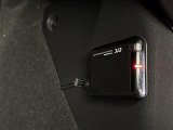 【ETC】有料道路を利用する際に料金所で停止することなく通過できる、ETC車載器(ノンストップ自動料金収受システム機器)が装備されています。セットアップを行うことで利用可能になります。