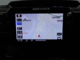 8インチナビ。遠出のドライブや初めての道で運転をサポート。やっぱりナビがあると安心ですね。