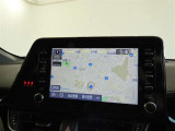 8インチ、ディスプレイオーディオを装備。スマホとクルマをつなぐことで、これまでのナビに加えて、いろいろなサービスが楽しめます。