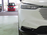 LEDヘッドライトは、点灯の瞬間から光量を発揮し、突然暗くなるトンネルなどでの安定感を高めます。