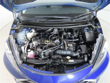 車にとって、とても大切な部分のエンジンルーム。綺麗に清掃済みで安心です。