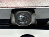 バックモニターが付いているから 後方確認もラクラク、便利な機能ですが直接目視確認することも お忘れなく!!